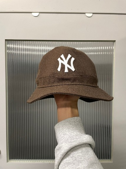 New BEAMS x NEW ERA NY Yankees Bucket Hat Brown L/XL