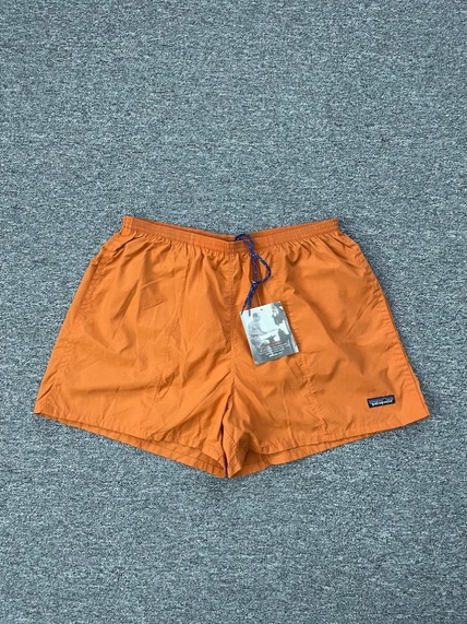 Deadstock 1990s Patagonia Baggies Nylon Shorts 4&quot; Orange XL